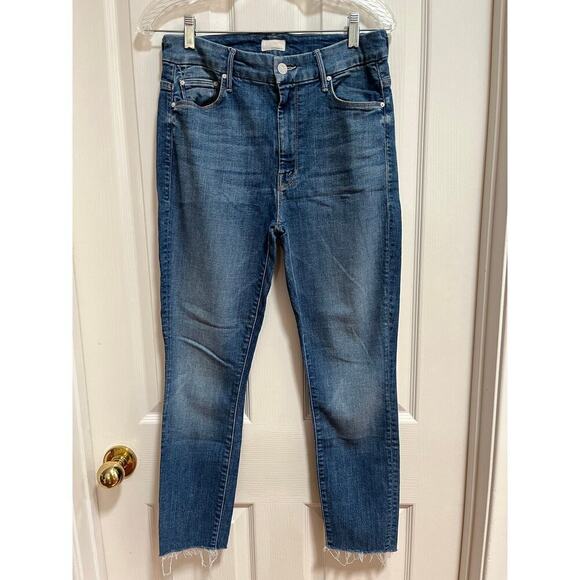 MOTHER Denim - Mother Hight Waisted Looker Ankle Fray One Smart Cookie Medium Wash 28